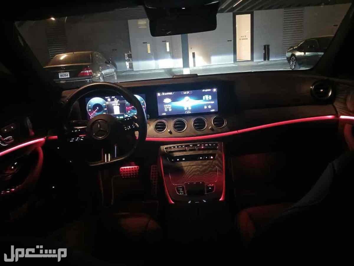 مرسيدس بنز E-Class 2023 في الشارقة بسعر 220 ألف درهم إماراتي