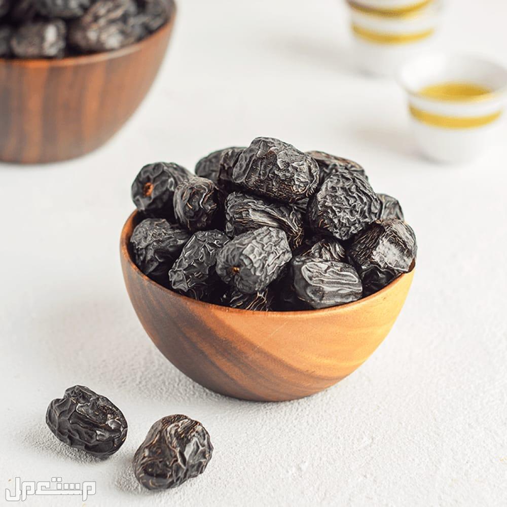 أنواع التمور السعودية بالصور والأسماء تمر العجوة