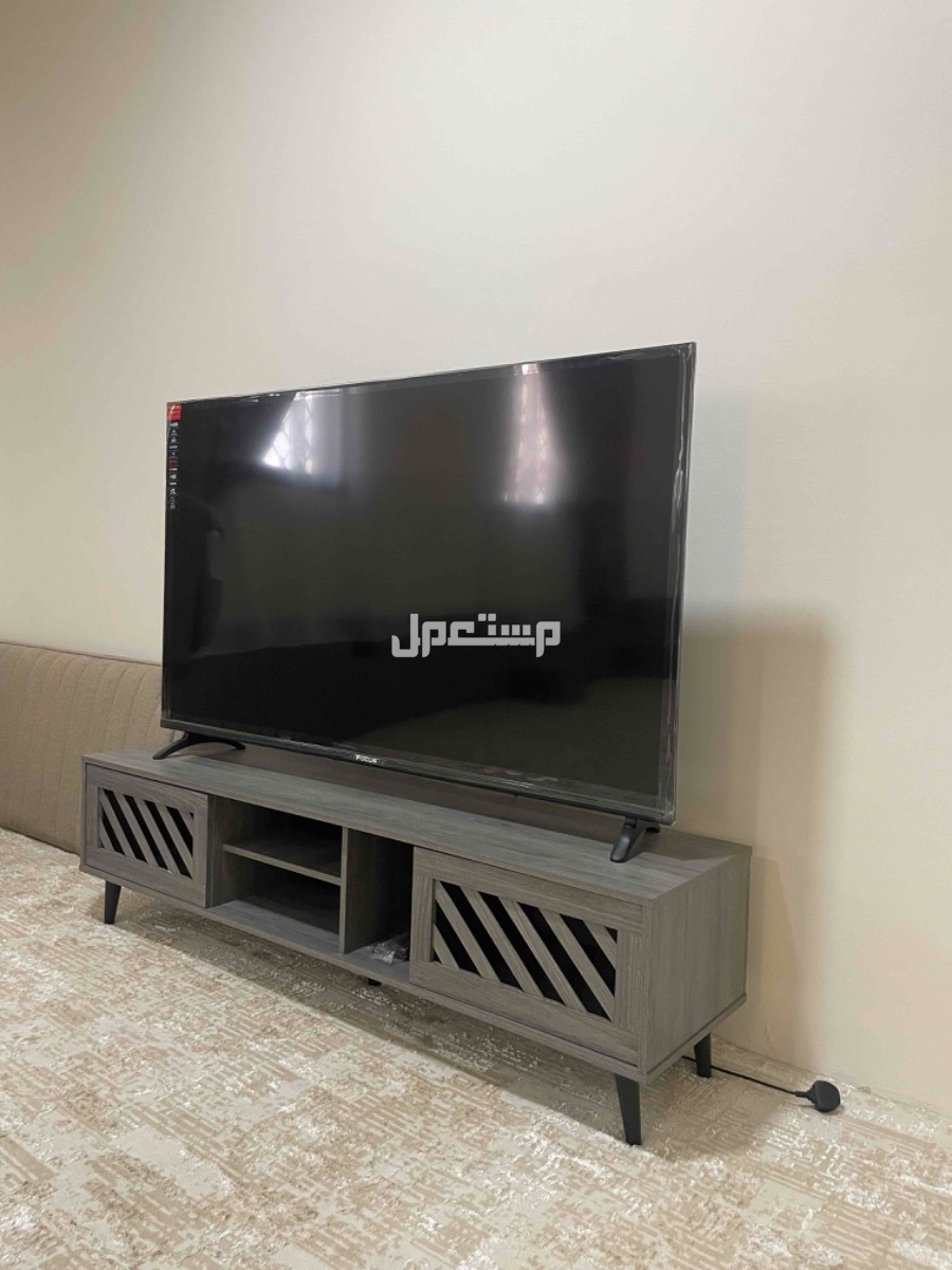 شاشة smart tv 65 4k في تبوك بسعر 950 ريال سعودي