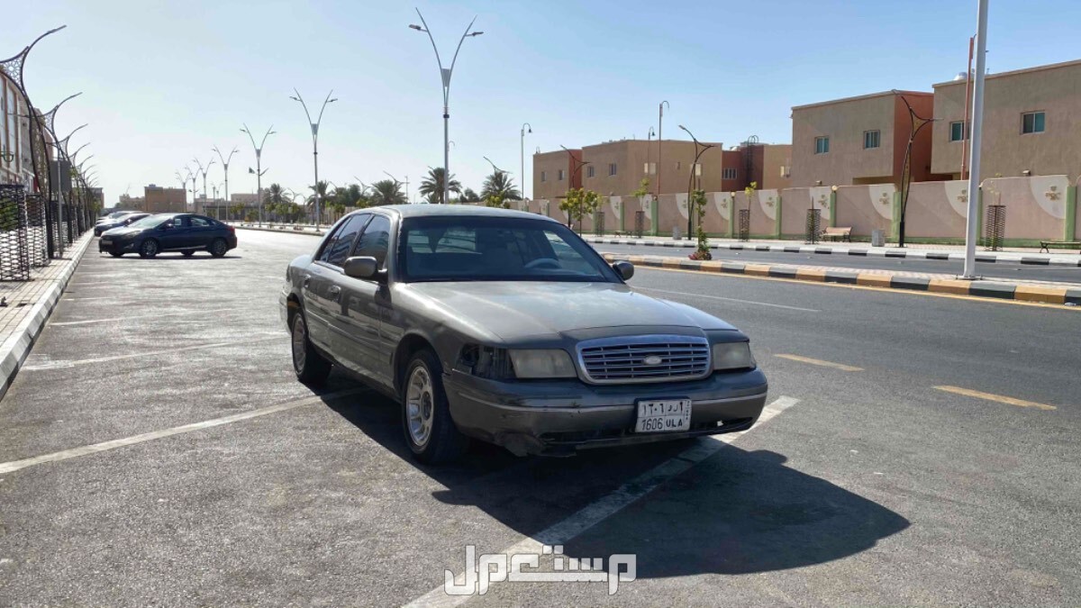 فورد كراون فكتوريا 2001 في القريات بسعر ألف ريال سعودي