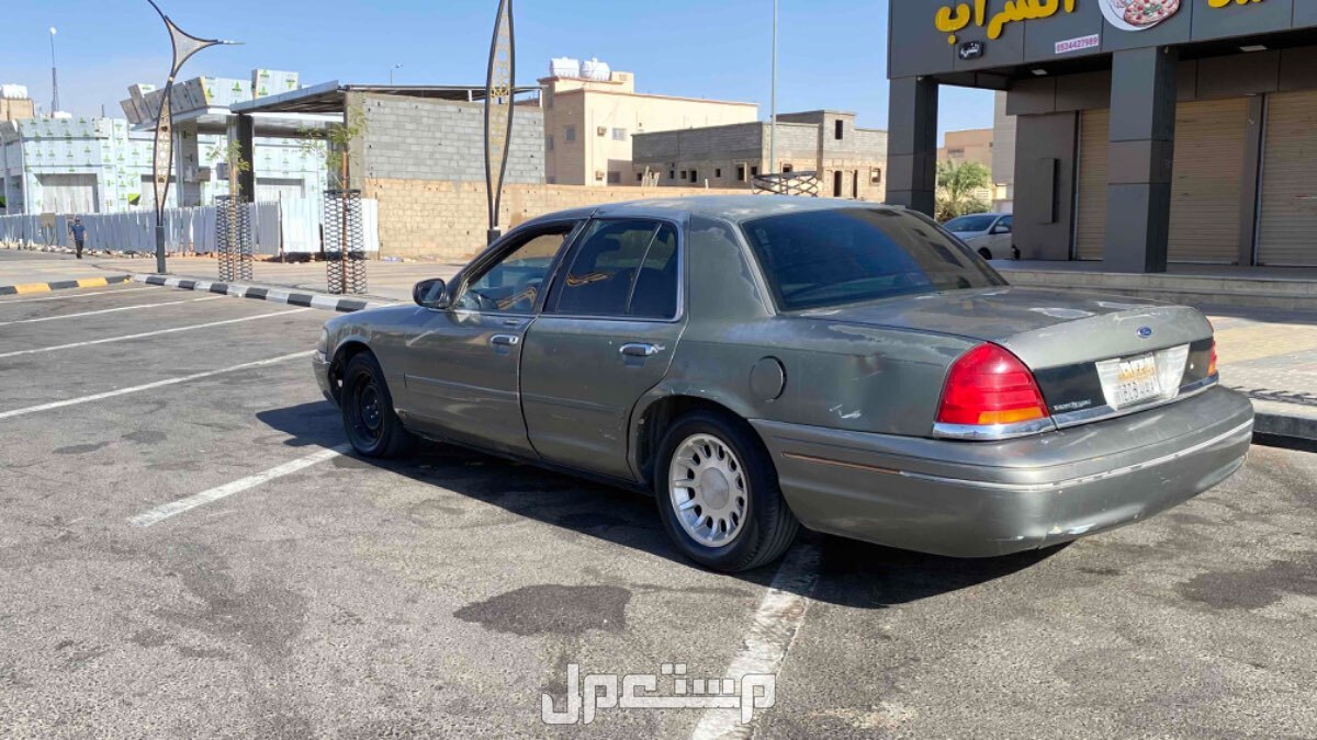 فورد كراون فكتوريا 2001 في القريات بسعر ألف ريال سعودي