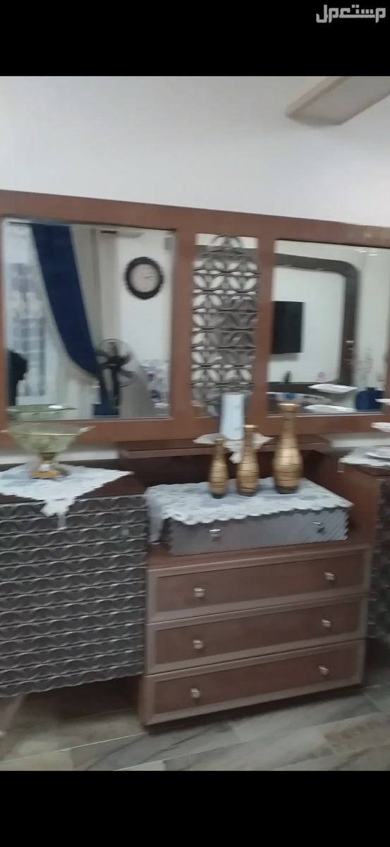 ثلات غرف نوم/اطفال مودرن/وبوفيه كبير مودرن بحاله جيده جدا
