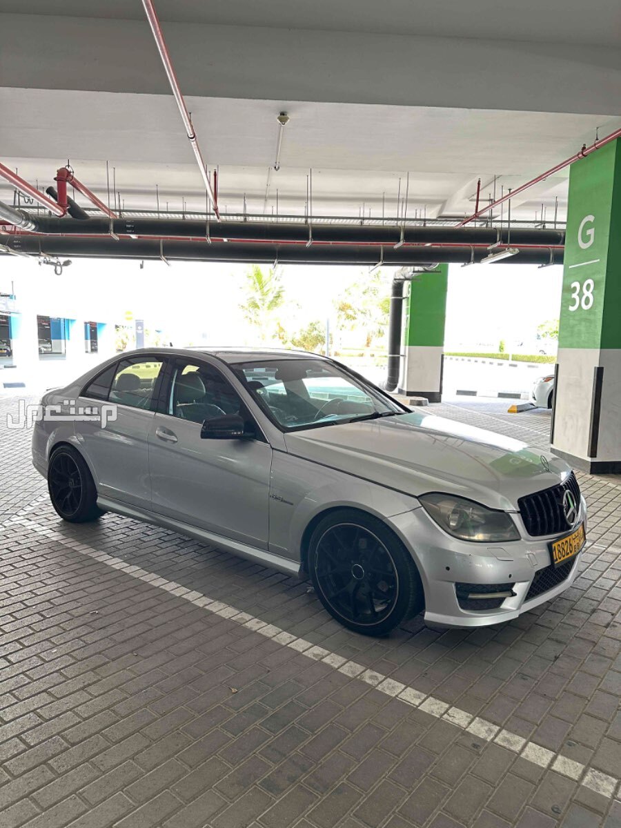 مرسيدس بنز C-Class 2011 في السيب بسعر 1700 ريال عماني