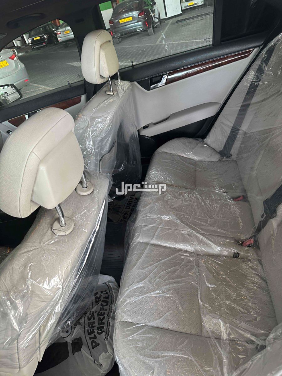 مرسيدس بنز C-Class 2011 في السيب بسعر 1700 ريال عماني