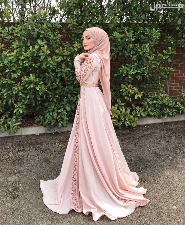 أفضل 10 فساتين مناسبة للقصيرات فستان للمناسبات انيق