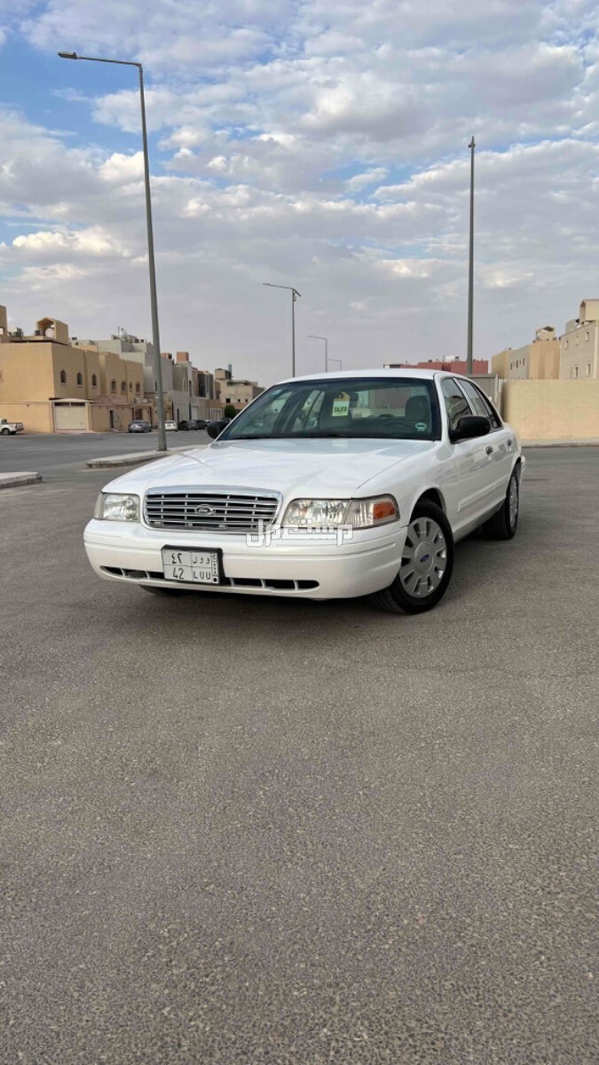 فورد كراون فكتوريا 2011 في الرياض بسعر 25 ألف ريال سعودي