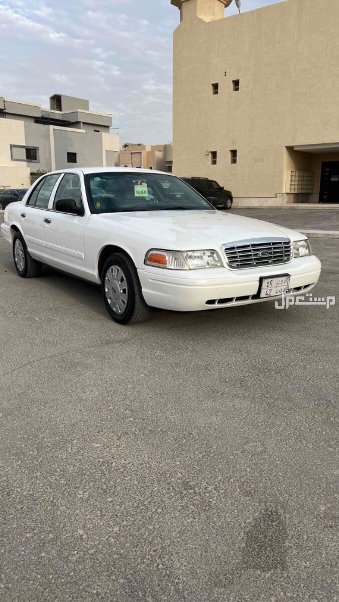 فورد كراون فكتوريا 2011 في الرياض بسعر 25 ألف ريال سعودي