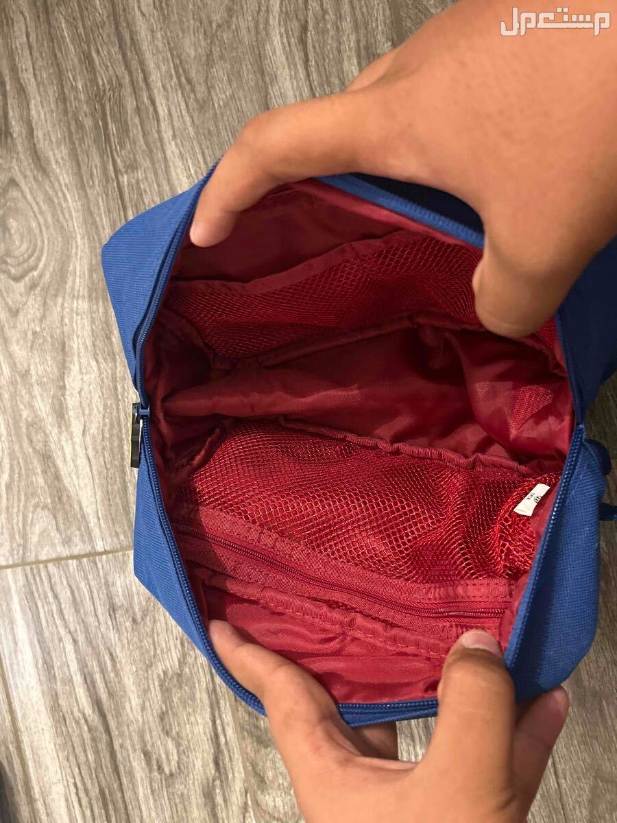 شنطه يد نادي برشلونة من ملعب الكامب نو اسبانيا