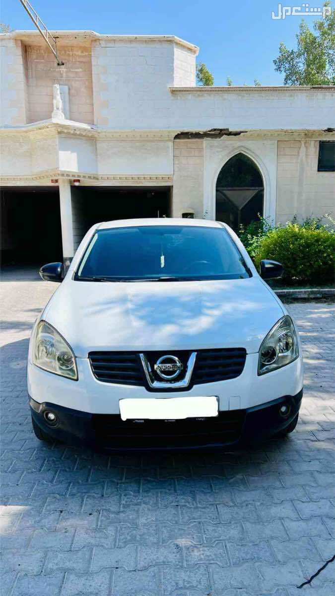 نيسان قاشقاي 2009 في العكر بسعر 1800 دينار بحريني