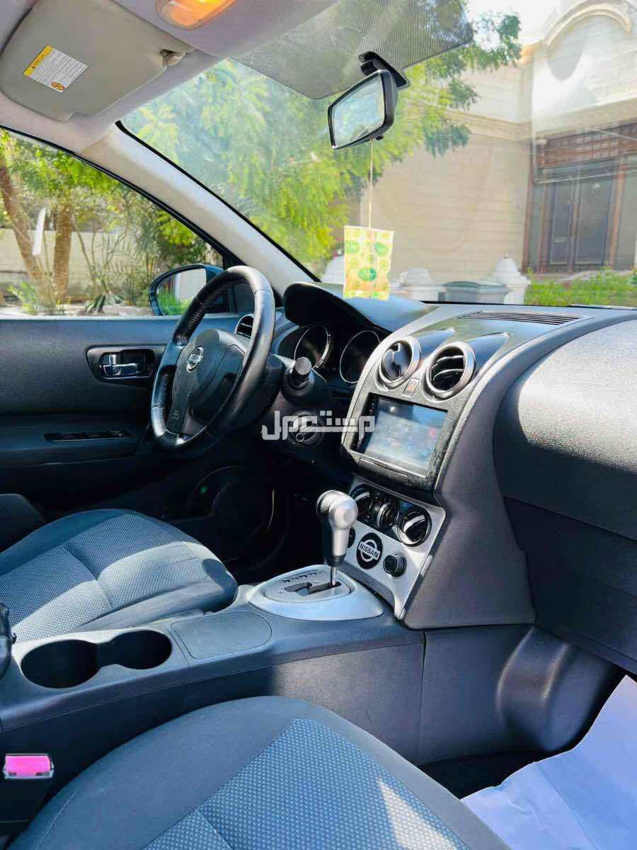 نيسان قاشقاي 2009 في العكر بسعر 1800 دينار بحريني