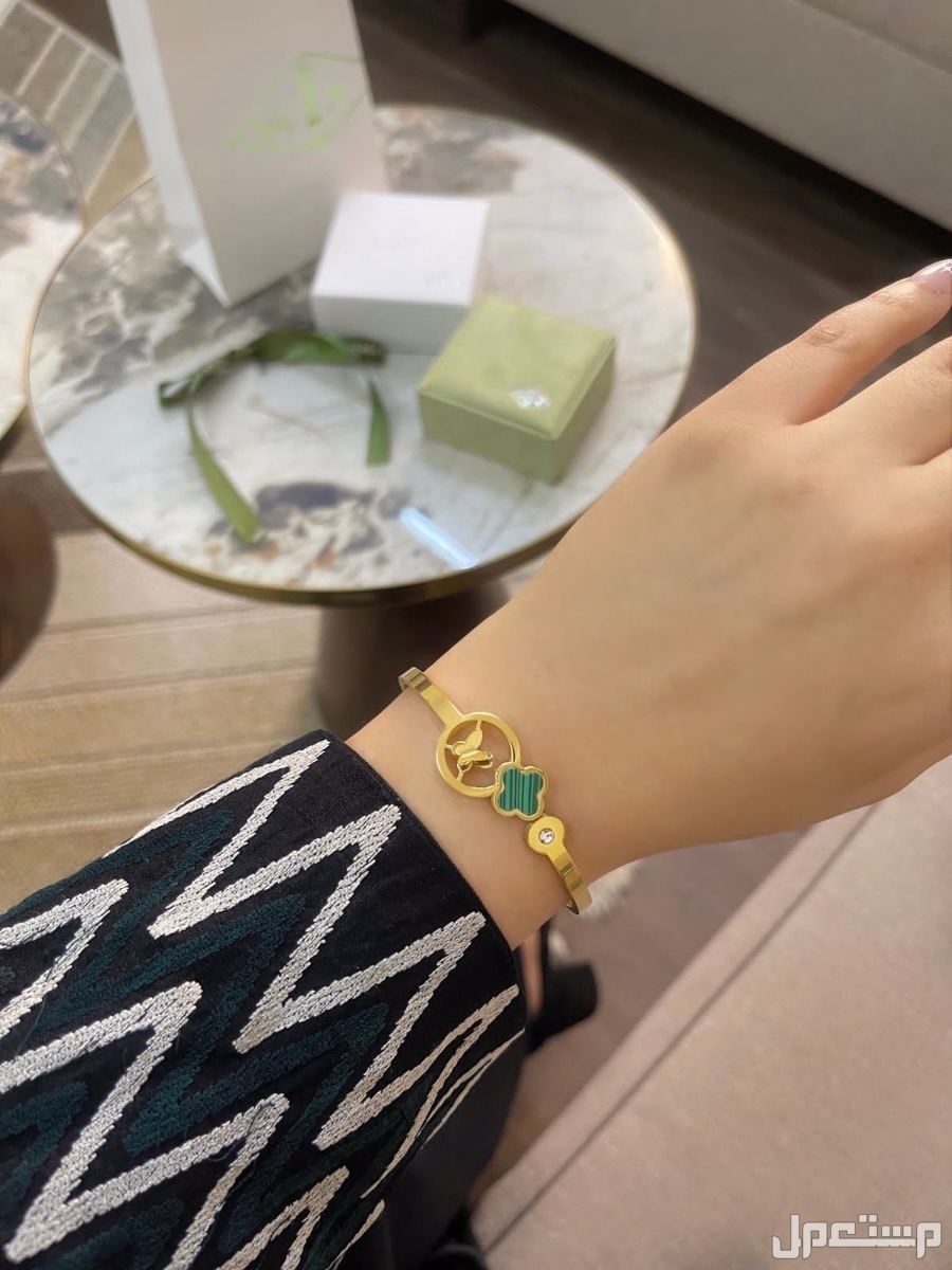 اكسسوارات ماركات مع الملحقات