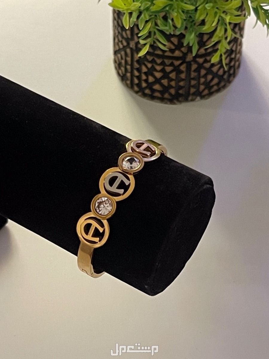 اكسسوارات ماركات مع الملحقات