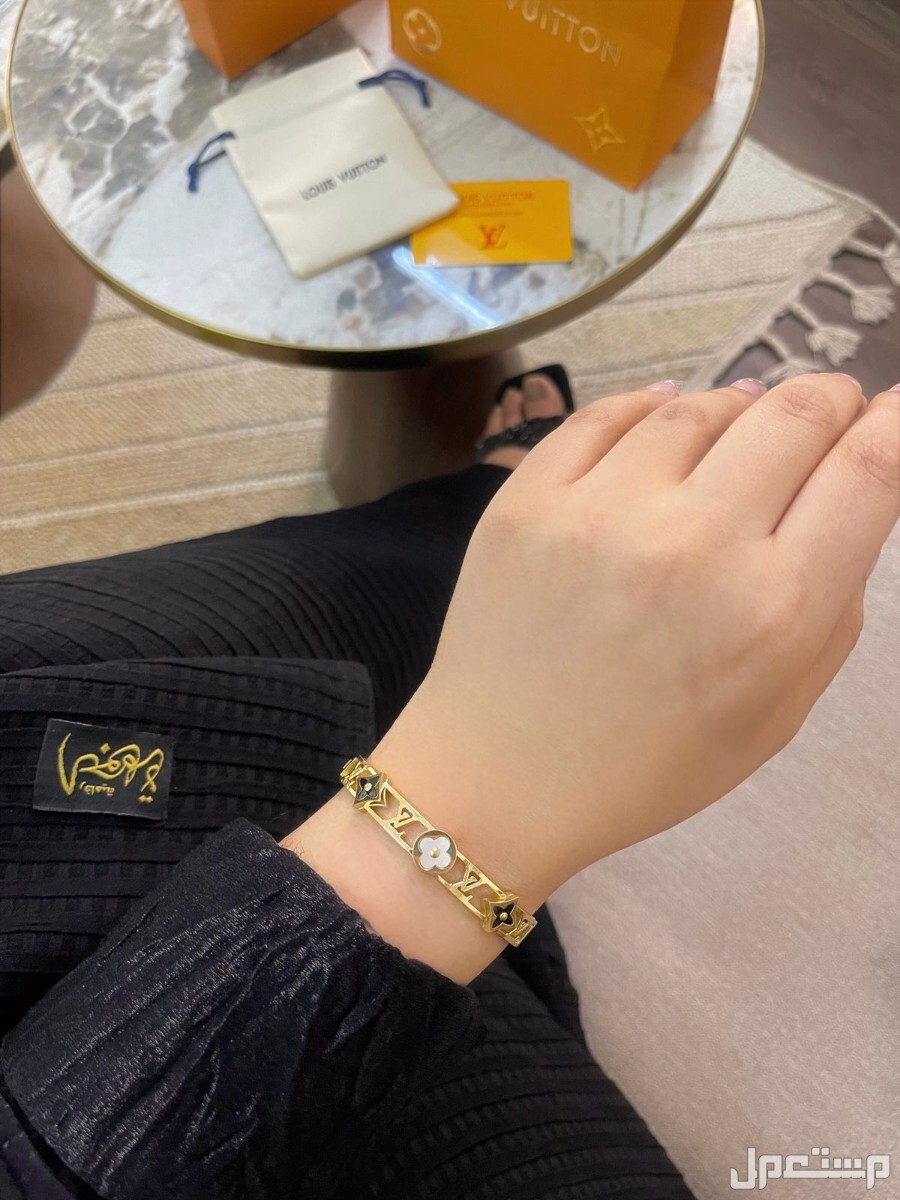 اكسسوارات ماركات مع الملحقات