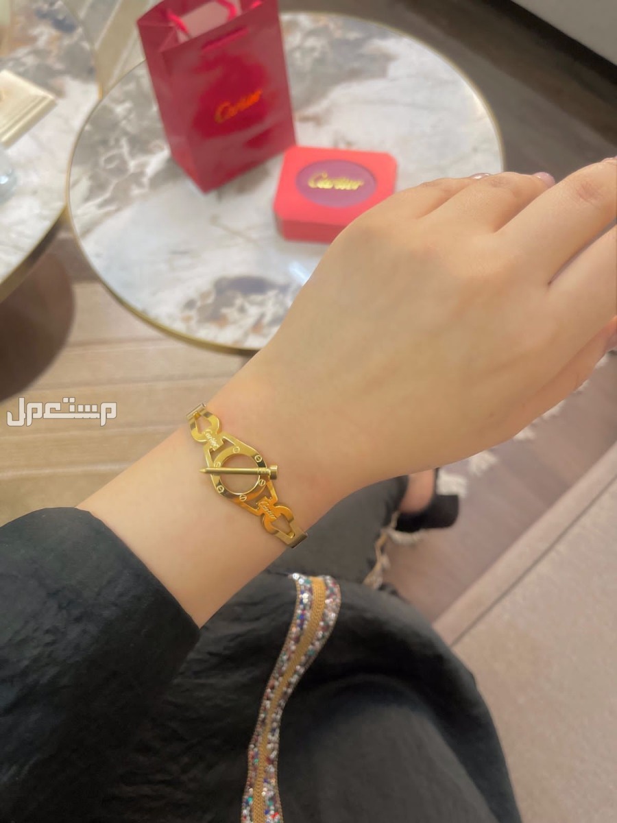 اكسسوارات ماركات مع الملحقات