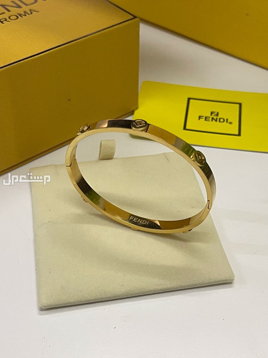 اكسسوارات ماركات مع الملحقات