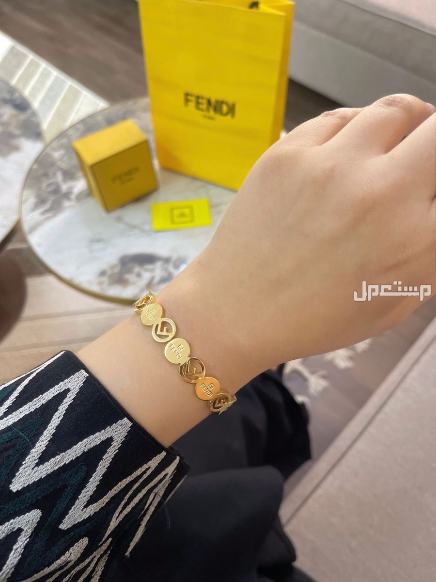 اكسسوارات ماركات مع الملحقات