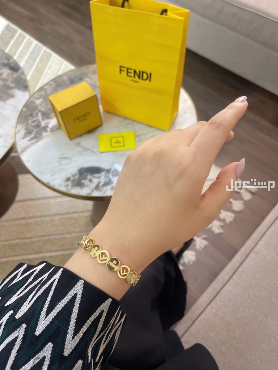 اكسسوارات ماركات مع الملحقات