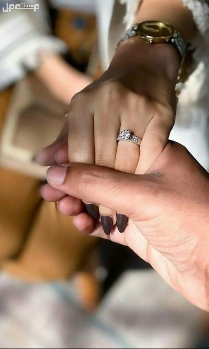 تفسير رؤية تحديد موعد الخطوبة للعزباء في المنام حلم  تحديد موعد الخطوبة