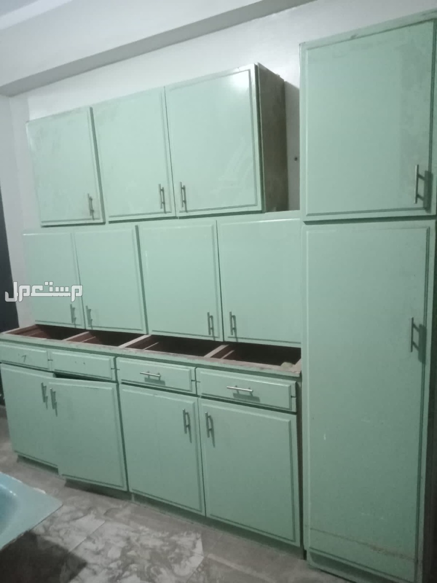 مطبخ مستعمل عموله خمس قطع+رخامه تخانه 5سم