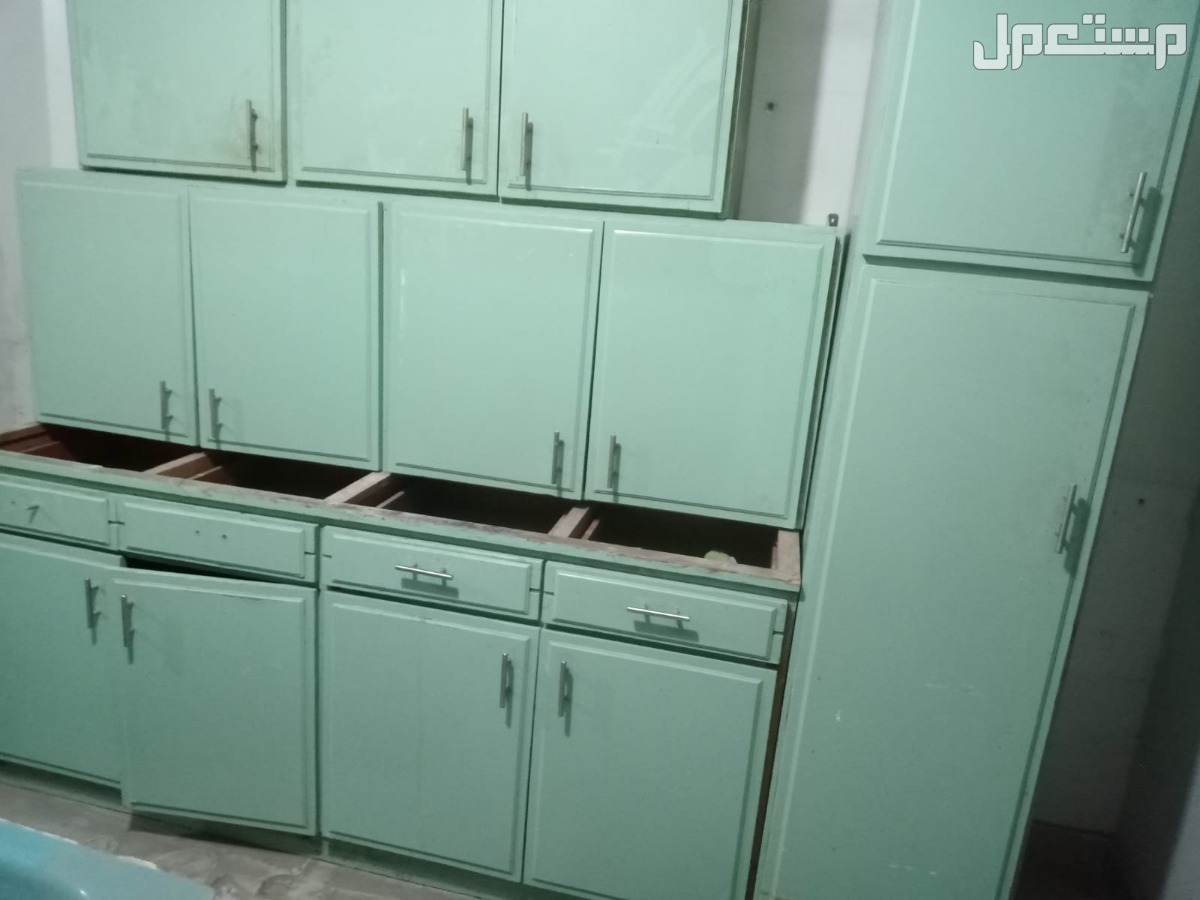 مطبخ مستعمل عموله خمس قطع+رخامه تخانه 5سم