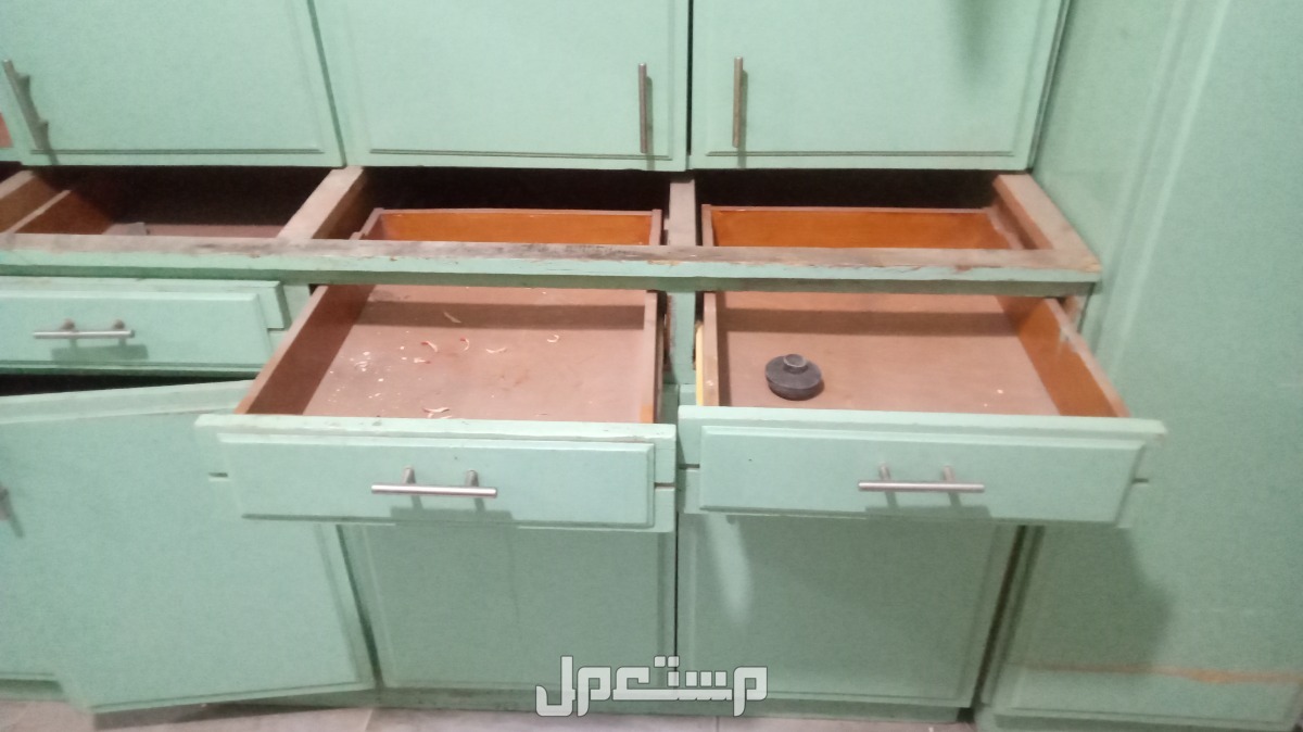 مطبخ مستعمل عموله خمس قطع+رخامه تخانه 5سم