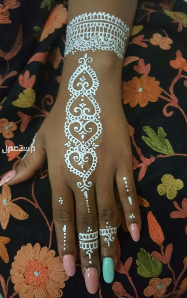 أفضل شكل حناء بيضاء وفوائدها للجسم