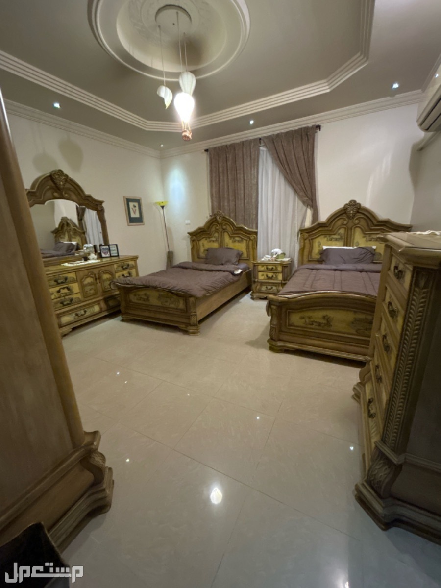 جده حي السامر غرفة نوم كامله خشب ماليزي من مفروشات الصبان في حاله ممتازه