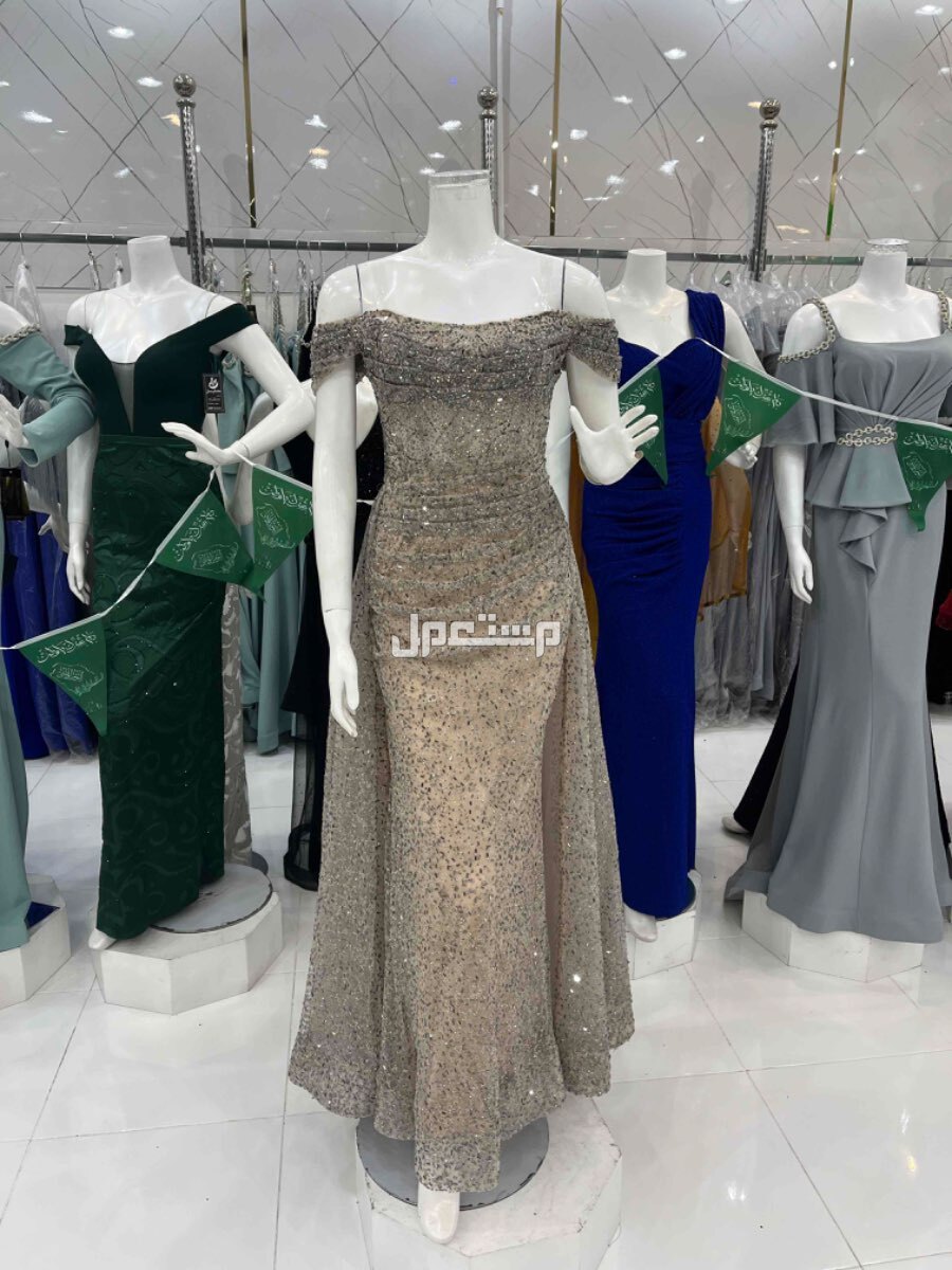 فستان سهرة لبس 5 ساعات فقط