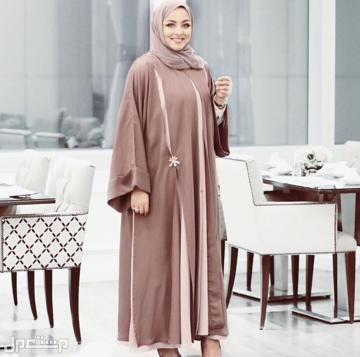 كولكشن عبايات 2025: أجمل التصاميم والأسعار عبايات فاخرة 2025