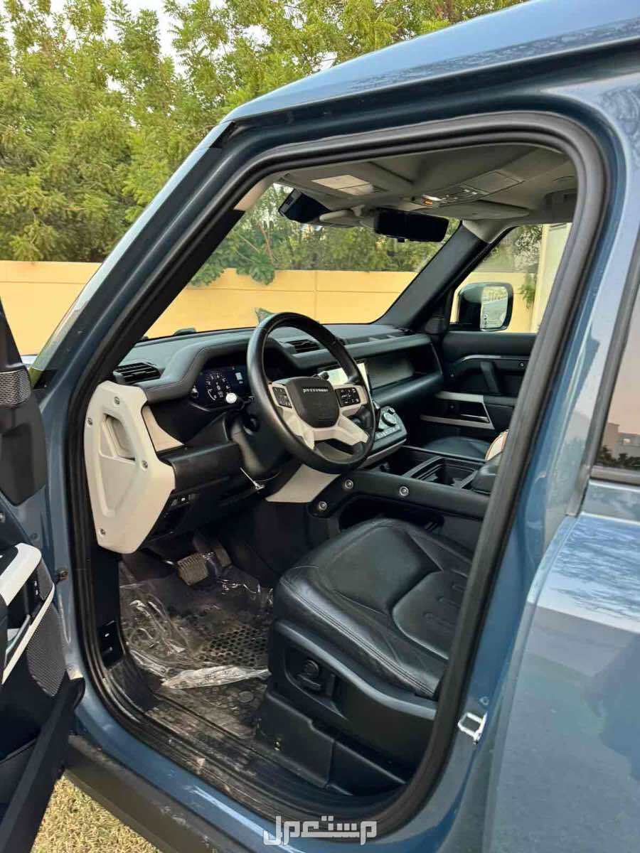 Land Rover Defender للبيع في دبي بسعر 240000 درهم إماراتي