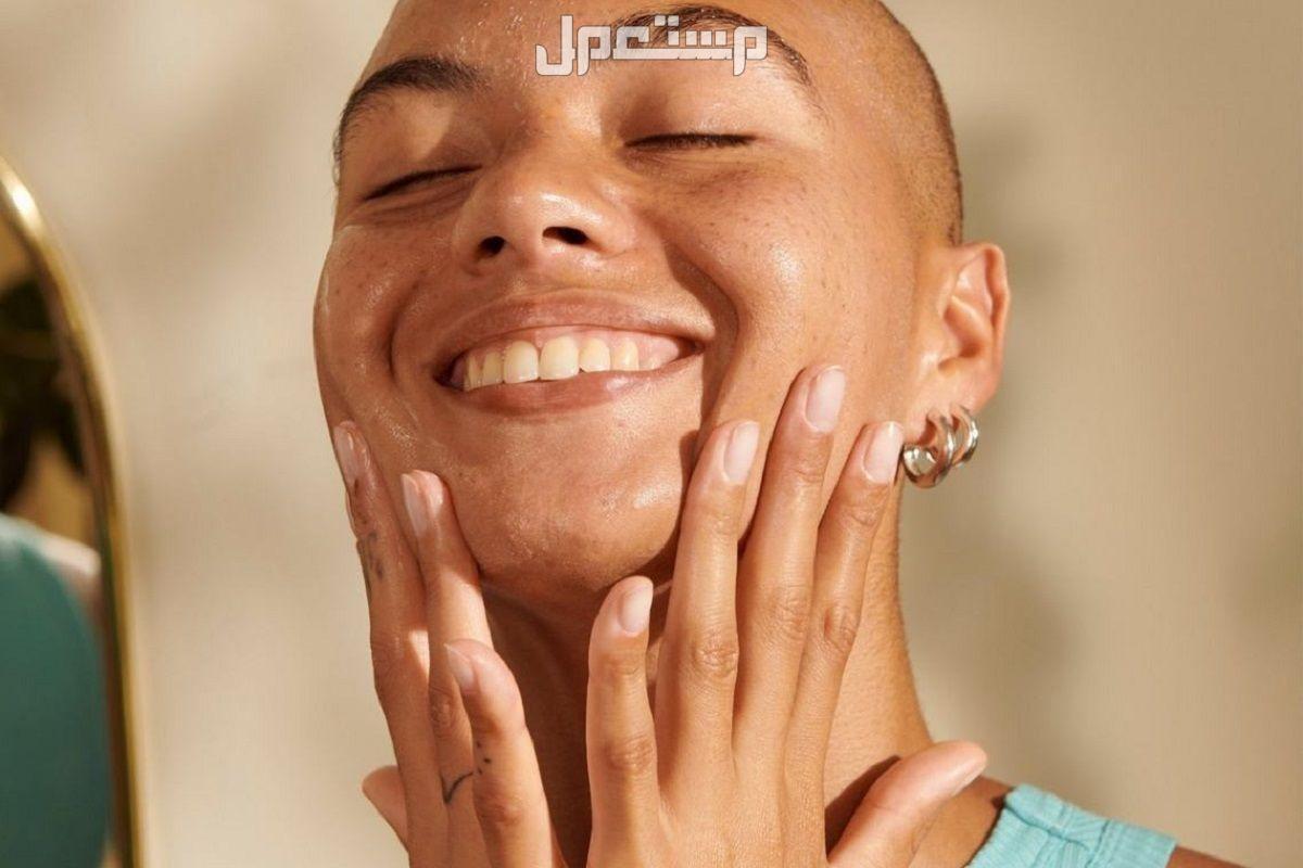 افضل كريم ترطيب في الشتاء لجميع أنواع البشرة بشرة مرطبة