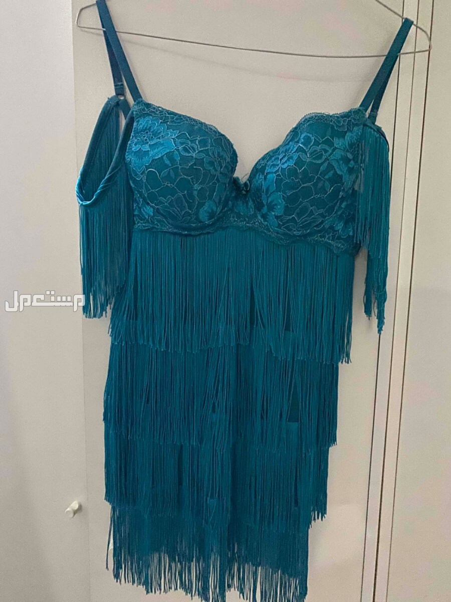 ملابس واجهزه شعر وساعات