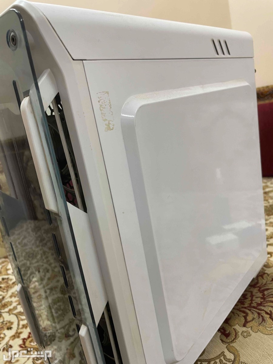 جهاز كمبيوتر pc العاب نضييييف مع ماوس وكيبورد جديدة بكرتونها