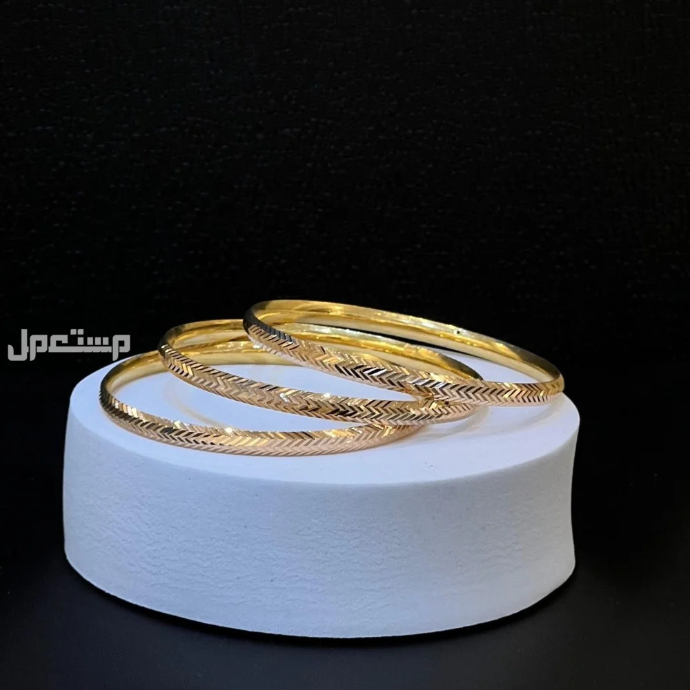 تفسير حلم لبس اساور ذهبية في المنام تفسير حلم لبس السوار في اليد