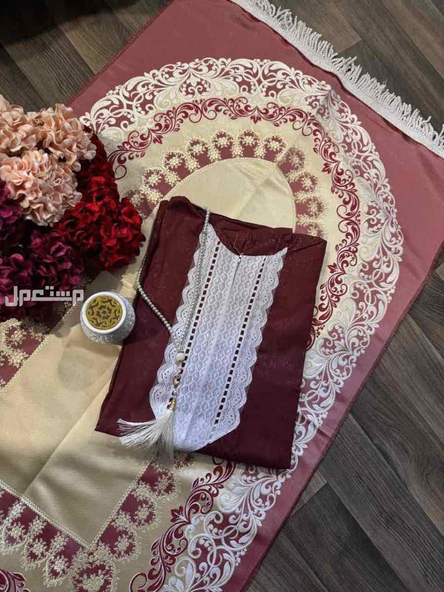 أطقم صلاة خامه نظيف 🌹سماكة السجاد اثنين سنت 🌹شرشف صلاة قطن مطرز 🌹سبحه 🌹السعر 150ريال  🌹عروضنا مستمره🌹  اطقم صلاة خامه سوري 🌹الطقم يتكون من سجاد صلاة  🌹شرشف صلاة