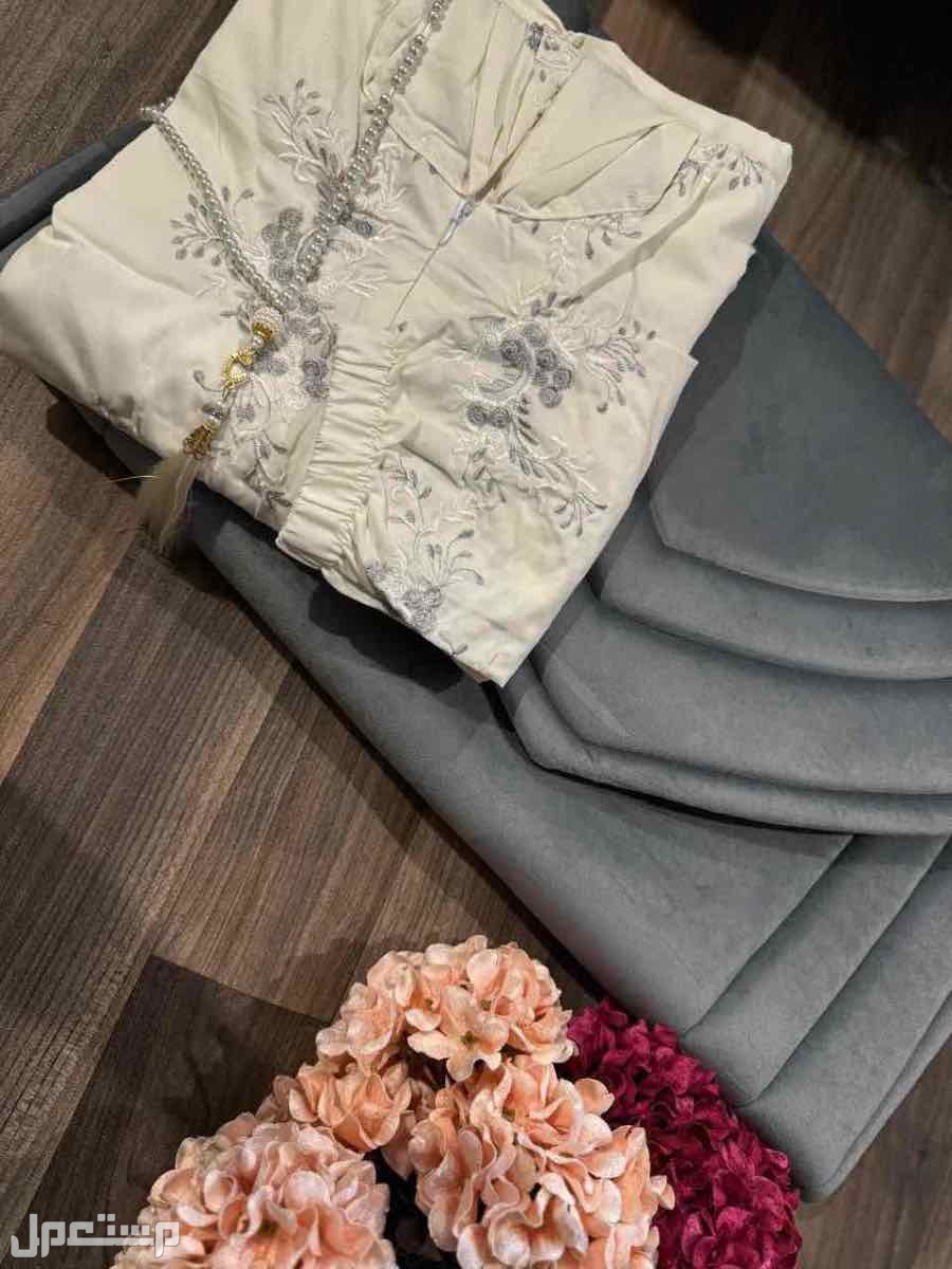 أطقم صلاة خامه نظيف 🌹سماكة السجاد اثنين سنت 🌹شرشف صلاة قطن مطرز 🌹سبحه 🌹السعر 150ريال  🌹عروضنا مستمره🌹  اطقم صلاة خامه سوري 🌹الطقم يتكون من سجاد صلاة  🌹شرشف صلاة