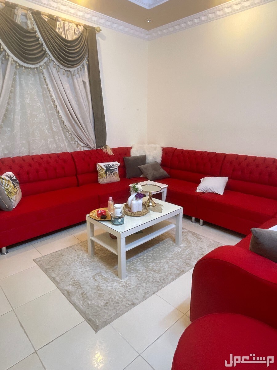 العزيزية كنب كامل مع الطاوله والستاره ب 800 ريال