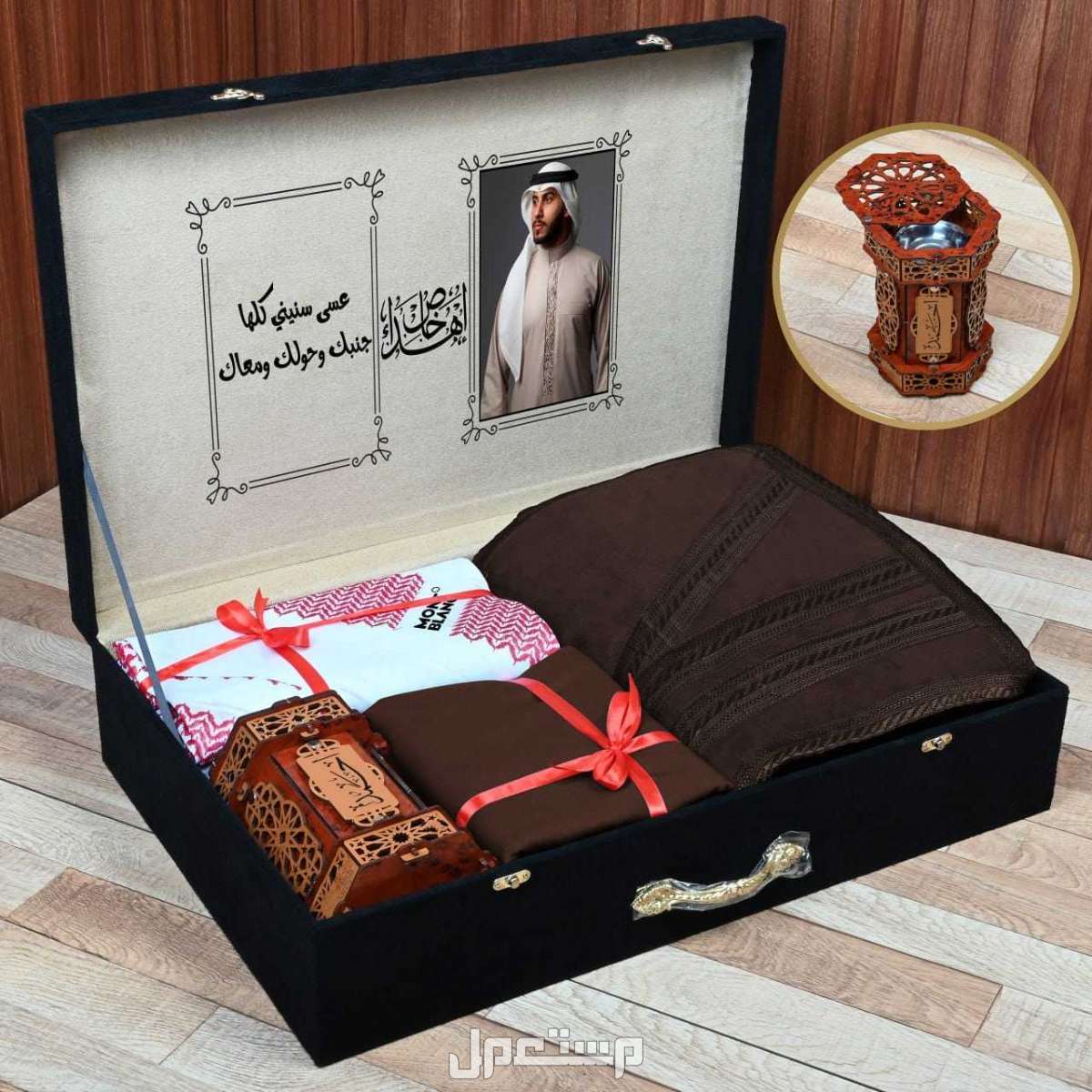 السعر 350ريال سعودي .🌹 جديدنا من فانتاستك 🌹  🎁 بكس رجالي شتوي 🎁   ⬜ فرو رجالي شموا صناعة سوريا جوده عاليه *مقاسات من 1 الى 5*  ⬜ قماش شتوي ماركة مونت بلانك ثلاثه امتار وربع عرضين مع زراي