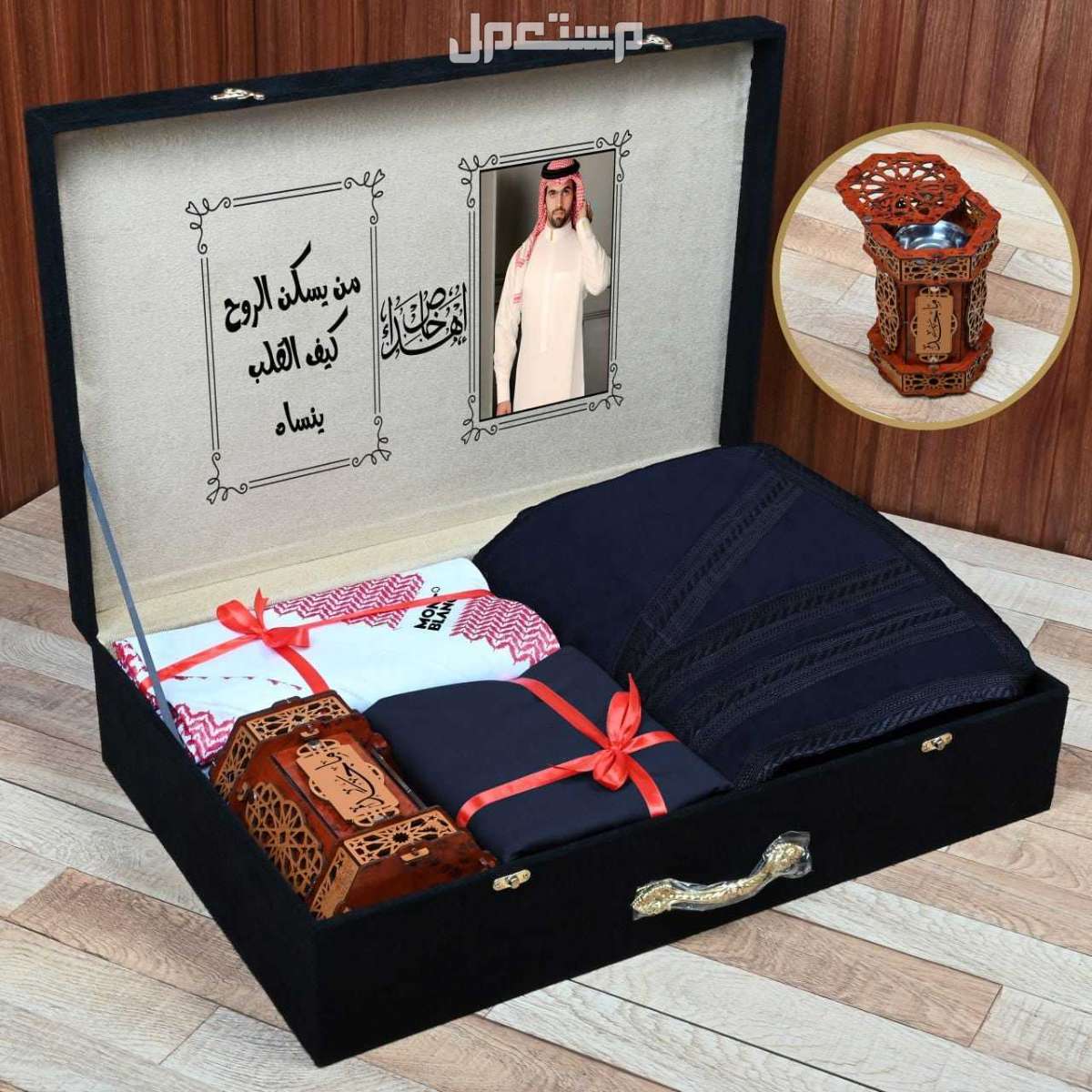 السعر 350ريال سعودي .🌹 جديدنا من فانتاستك 🌹  🎁 بكس رجالي شتوي 🎁   ⬜ فرو رجالي شموا صناعة سوريا جوده عاليه *مقاسات من 1 الى 5*  ⬜ قماش شتوي ماركة مونت بلانك ثلاثه امتار وربع عرضين مع زراي