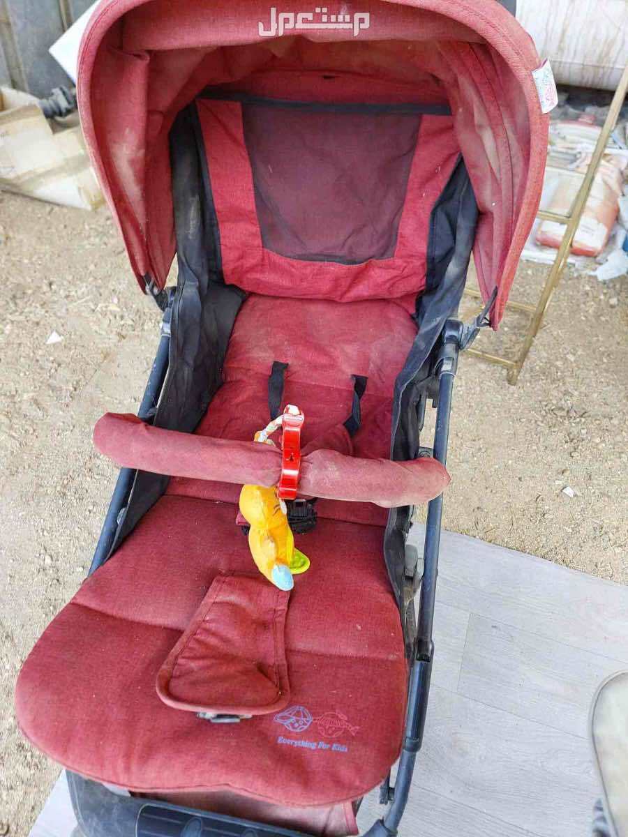 عربية اطفال حمراء بحالة ممتازة