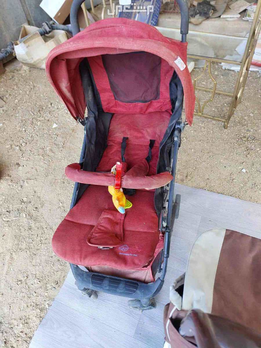 عربية اطفال حمراء بحالة ممتازة