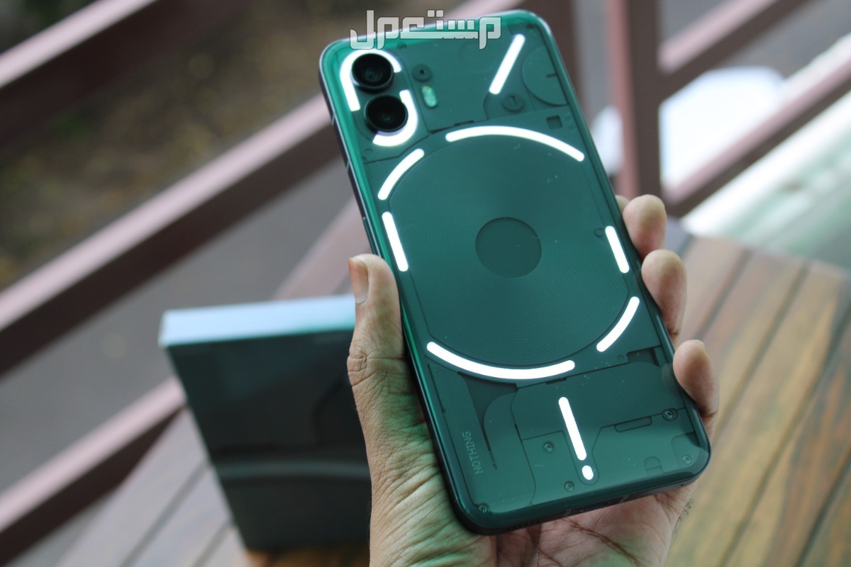 مراجعة وتجربة هاتف Nothing Phone 2
