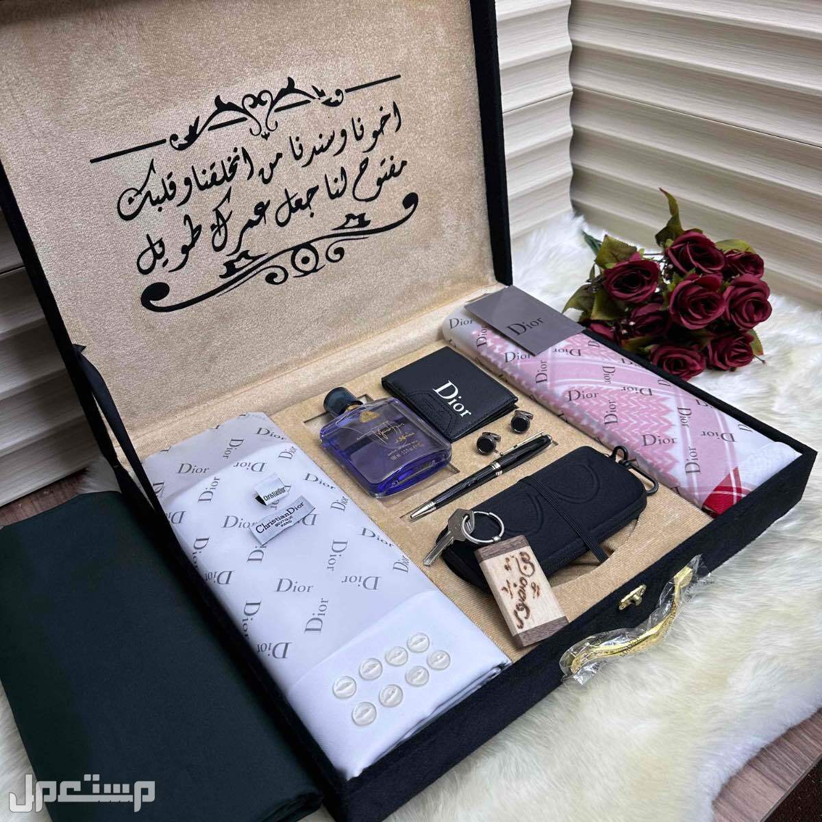 *💫بوكس ماركة ديور مكون من* *💫قماش ديور درجة أولى مع8 ازرار ولوقو للجيب و الرقبه ماركة ديور* *💫شماغ ديور درجة أولى كلاسيك موديل24مقاسات55-58-60* 💫محفظه ديور  💫قلم استيل 💫كبك استيل