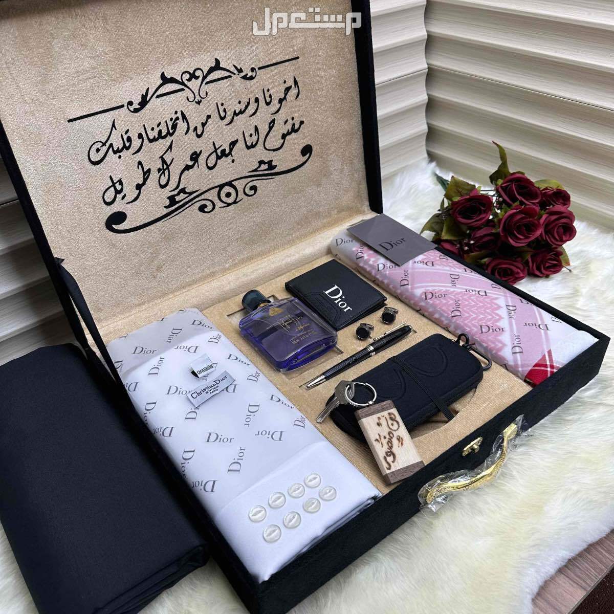 *💫بوكس ماركة ديور مكون من* *💫قماش ديور درجة أولى مع8 ازرار ولوقو للجيب و الرقبه ماركة ديور* *💫شماغ ديور درجة أولى كلاسيك موديل24مقاسات55-58-60* 💫محفظه ديور  💫قلم استيل 💫كبك استيل