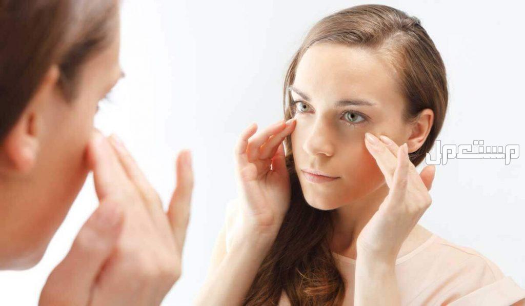 طرق طبيعية للتخلص من انتفاخ العين بعد البكاء طرق طبيعية للتخلص من انتفاخ العين