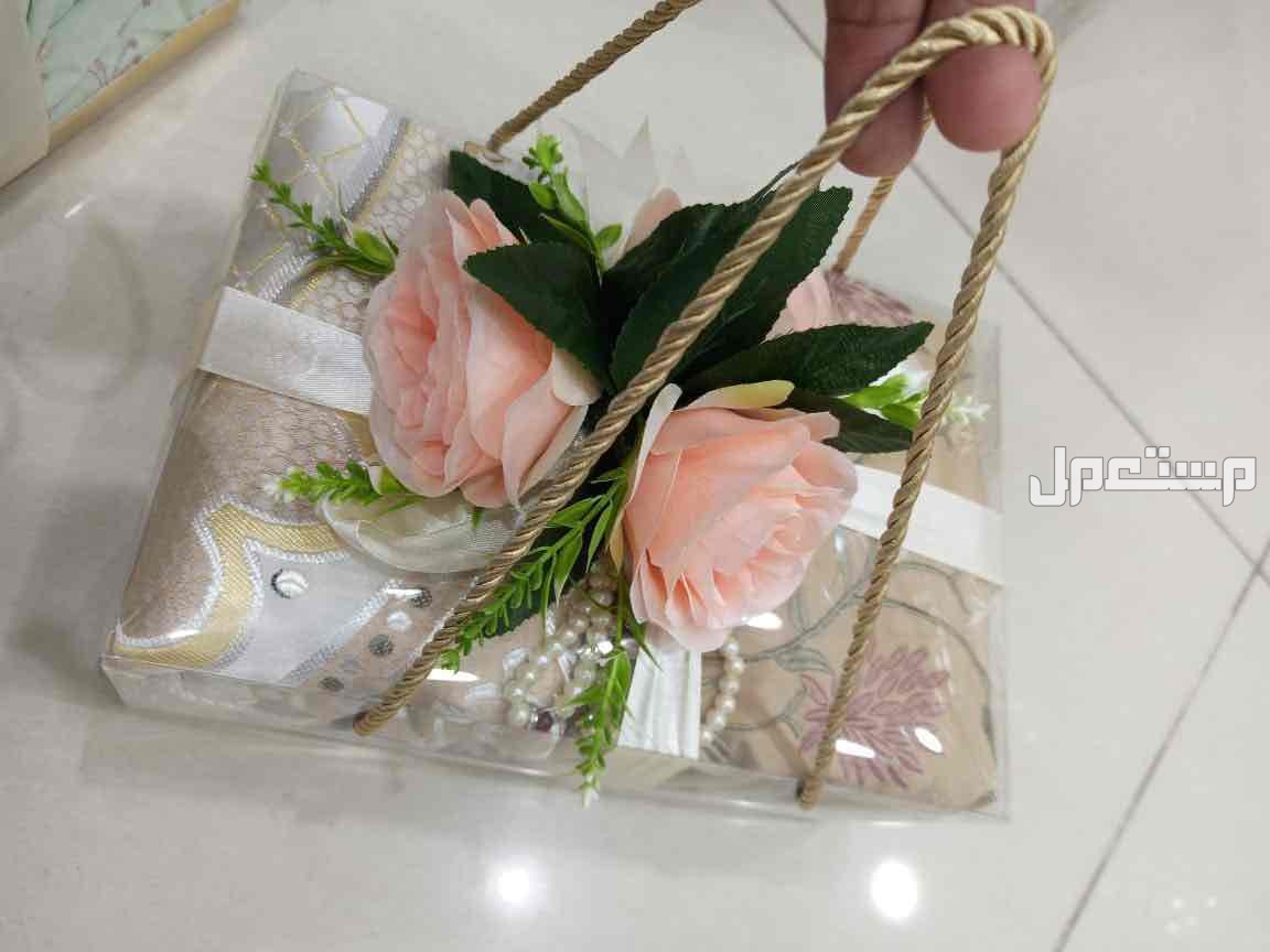 🌹عروضنا مستمره 🌹أطقم صلاة خامه نظيف 🌹الطقم يتكون من 🌹سجاد صلاة مبطن خامه نظيفه 🌹شرشف صلاة قطن مطرز 🌹متوفر المرد والسحاب 🌹سبحه 🌹سورة البقرة 🌹مع بوكس وورد صناعي 🌹