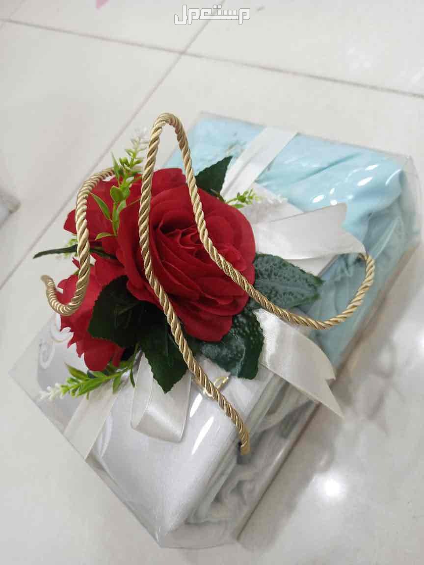 🌹عروضنا مستمره 🌹أطقم صلاة خامه نظيف 🌹الطقم يتكون من 🌹سجاد صلاة مبطن خامه نظيفه 🌹شرشف صلاة قطن مطرز 🌹متوفر المرد والسحاب 🌹سبحه 🌹سورة البقرة 🌹مع بوكس وورد صناعي 🌹