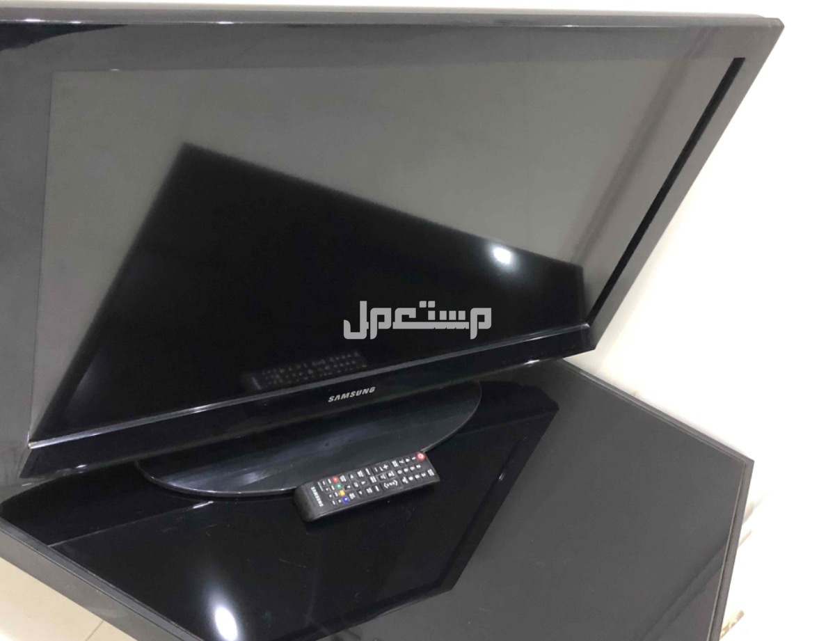 للتواصل/ تلفزيون سامسونج 32 بوصة مع ريموت