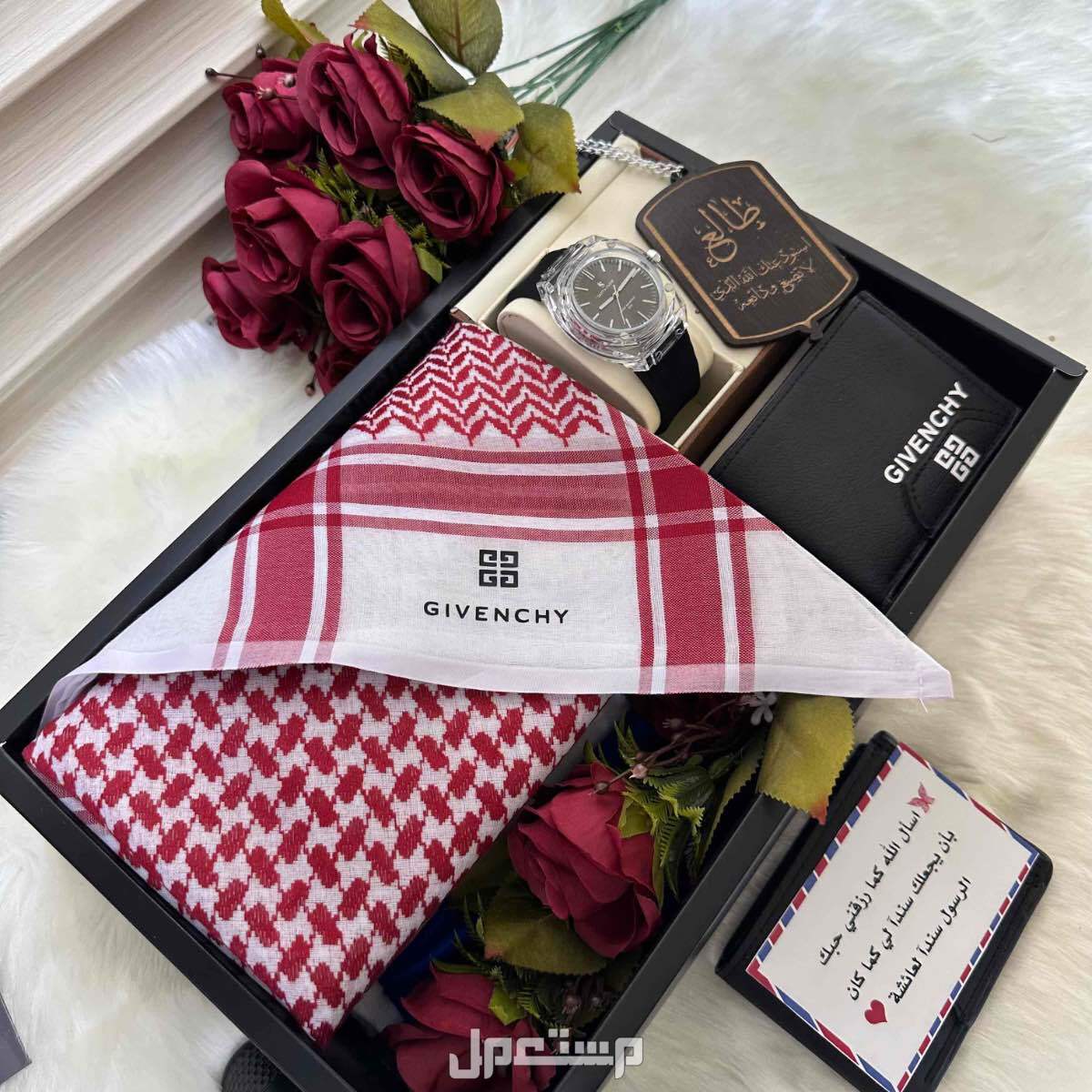 بوكس اهداء رجالي جفنشي دنهل قماش شتوي ماركة جفنشي مقلم خطوط طوليه وزن 350 جرام 3 امتار وربع عرضين مع زراير ولوقو الماركة في الجيب والرقبه ⬜ شماغ احمر ماركة هشتاغ الاصلي قطن 100%  مقاسات