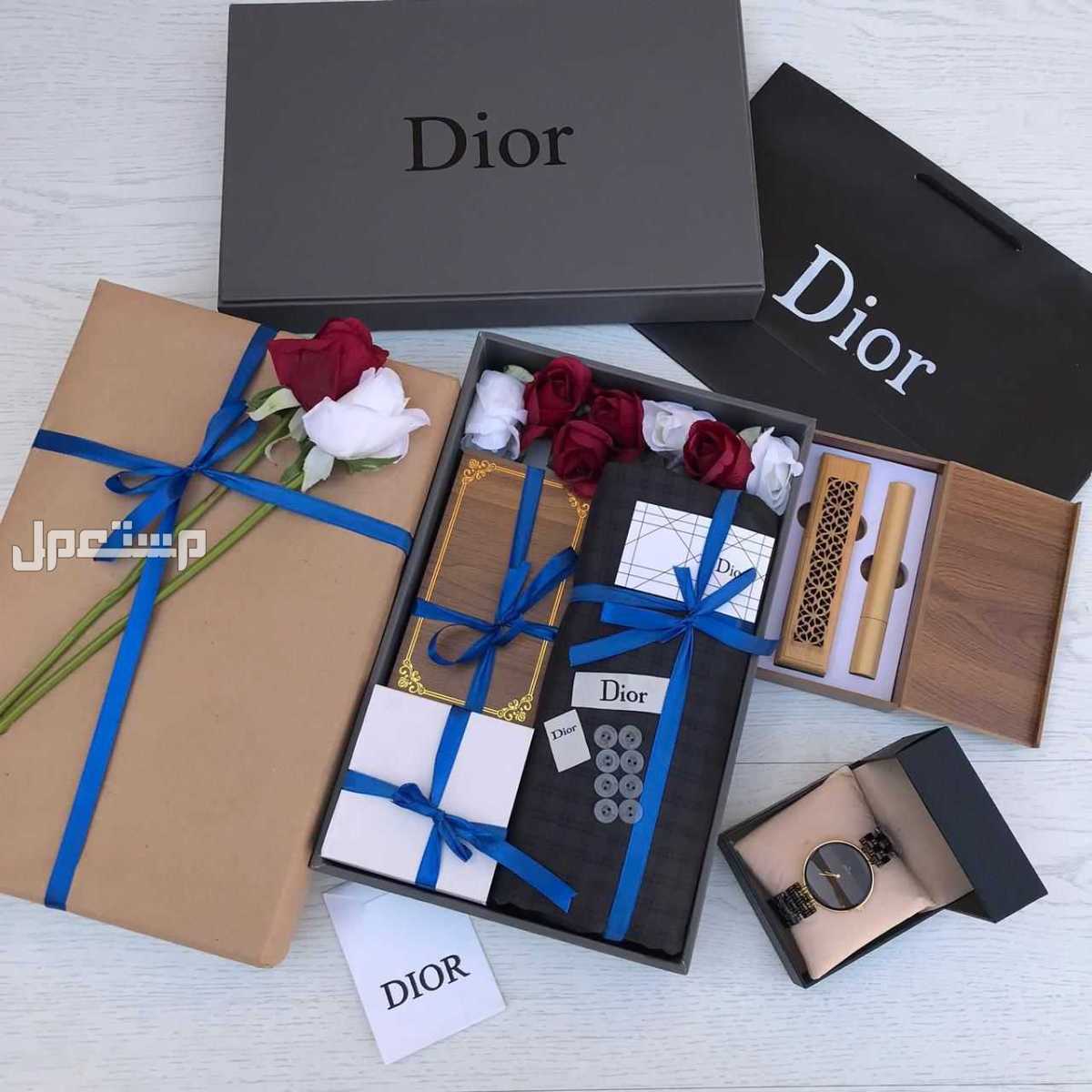 السعر 250 ريال سعودي .جديدنا😍🎁🛍️  طقم رجالي 👱🏼‍♂️ 🤏🏻قماش ديور شتوي  الخامه جدًا ممتازه  المقياس 3.5 في عرضين  ساعه حديد رجالي ضد الماء 💳🎁  مبخره مستعجل مع البخور ♨️  مصمم على شكل هد